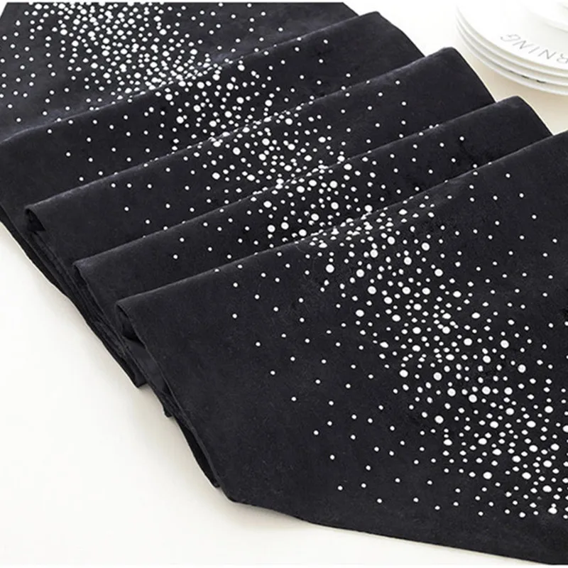 European Style Diomand Table Runner Dust Cover Contracted End Of Bed Table Flag Tassel Tablecloth For Wedding Party Home Decor European Style Diomand Table Runner Dust Cover Contracted End Of Bed Table Flag Tassel Tablecloth For Wedding Party Home Decor