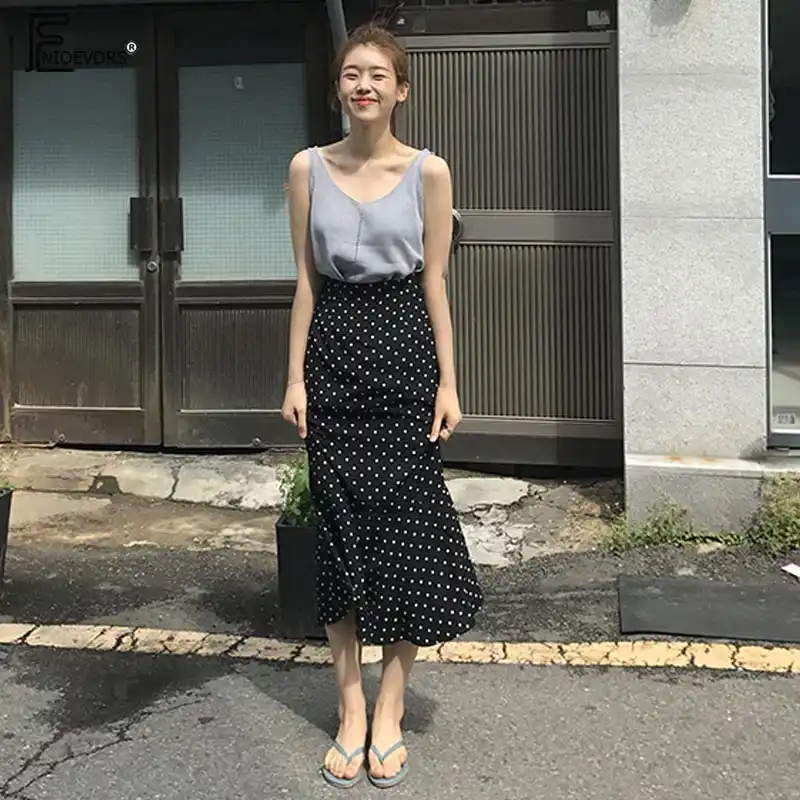 black polka dot skirt outfit