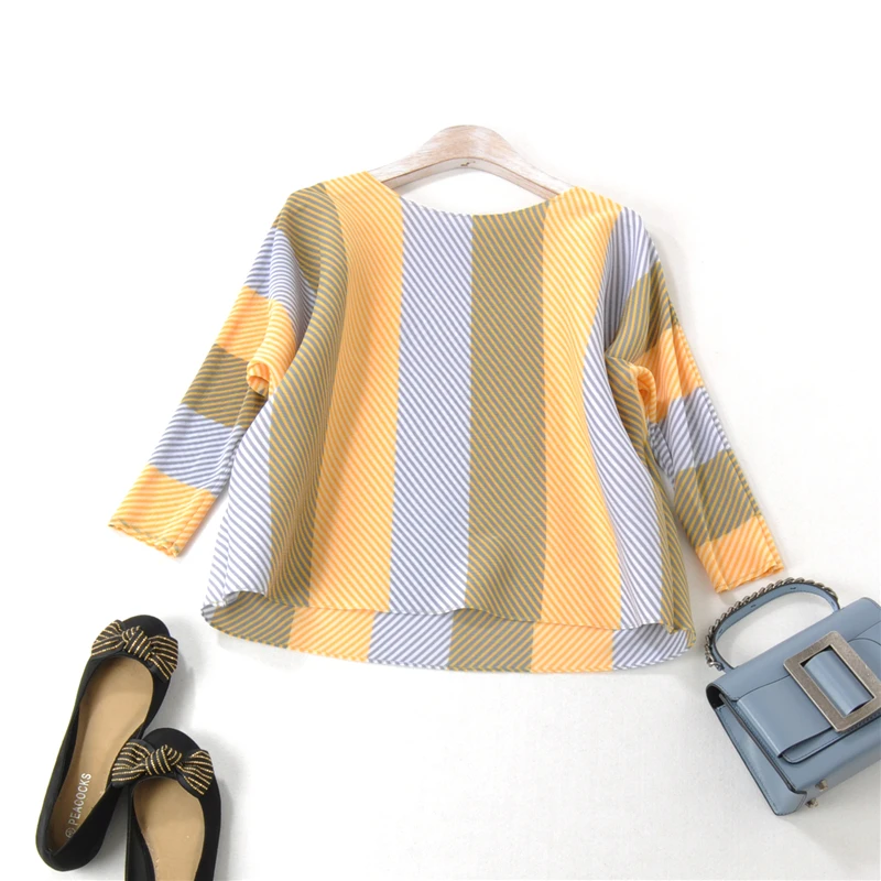 Fashionable Slender Wide Stripe Colour Matching