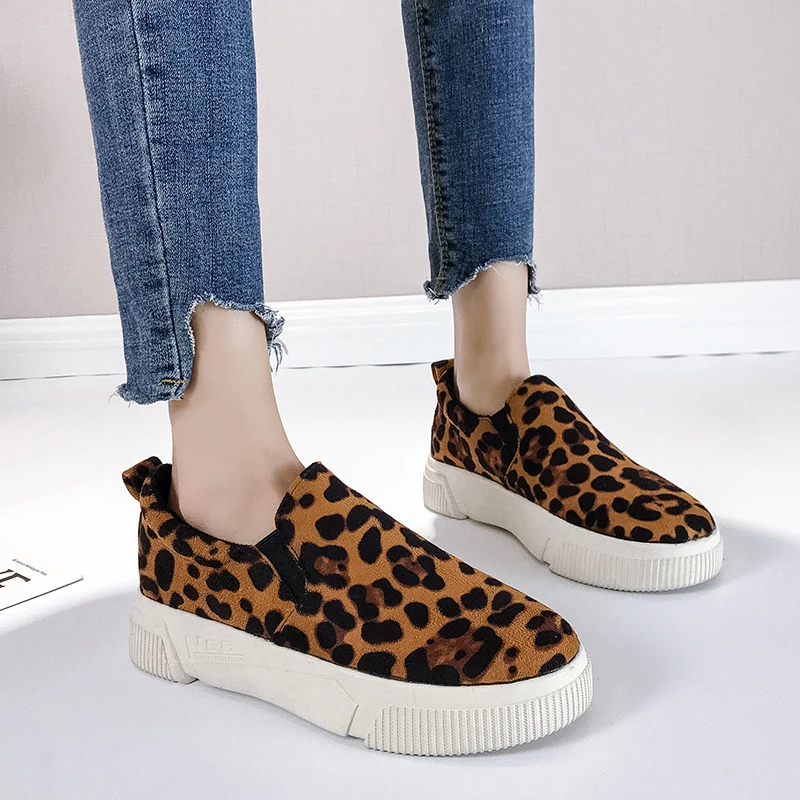 

SAILING LU New Winter Leopard Platform Flats Women Loafers Slip On Round Toe Creepers Female Warm Soft Flat Shoes XWD7296