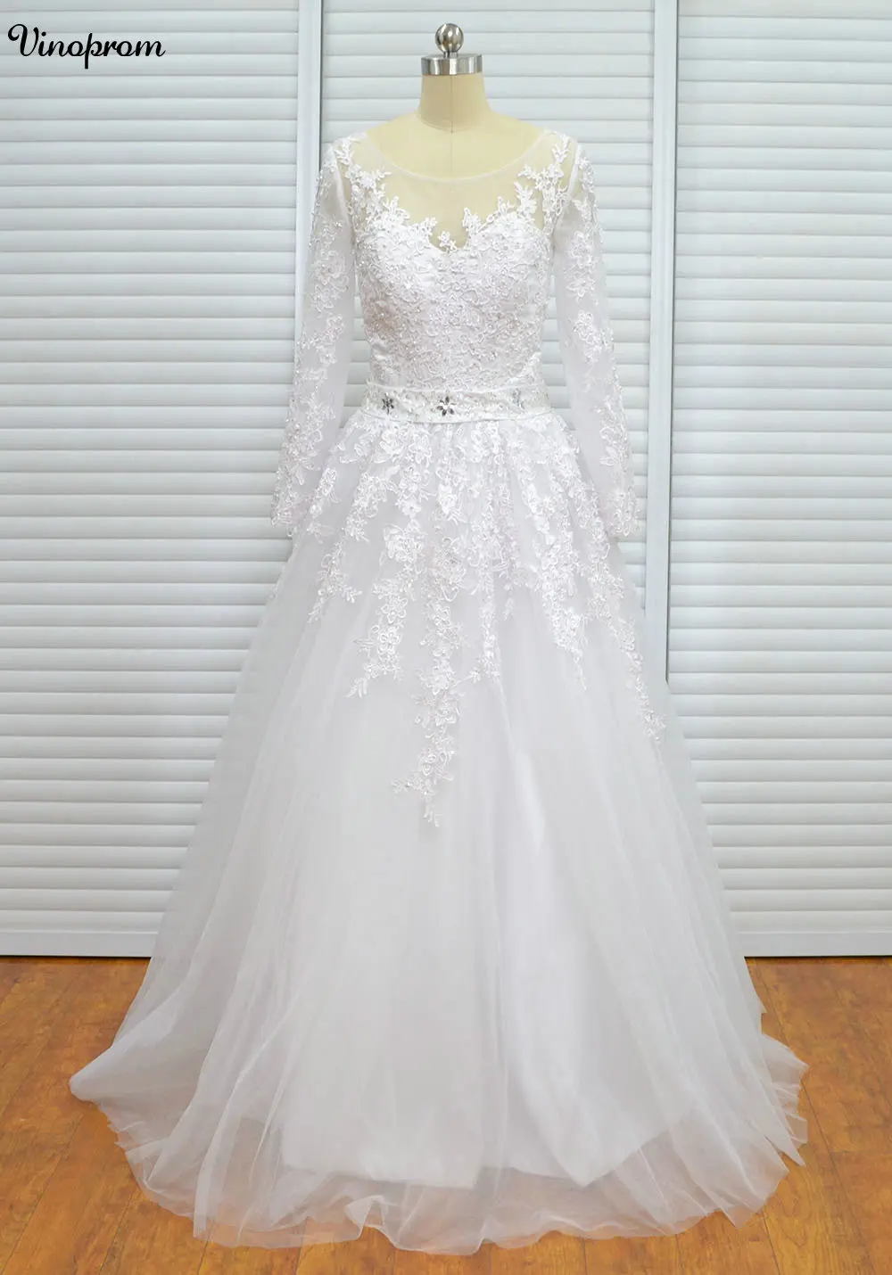 

2017 Champagne A-Line Lace Scoop Wedding Dresses Long Sleeves Beach Boho Elegant Backless Fitted Sweetheart Bridal Gowns with S