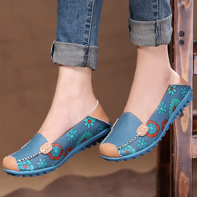 

2018 Summer Flower Mother Flats Shoes New Fashion Solid Ladies Flats Round Toe Comforable Loafers Casual Women Shoes LDT913