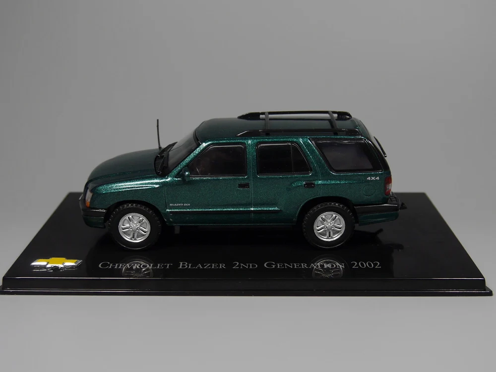 Ix o 1:43 Chevrolet Blazer 2-го поколения 2002 Игрушечная машина из сплава игрушки для детей литой модельный автомобиль подарок на день рождения