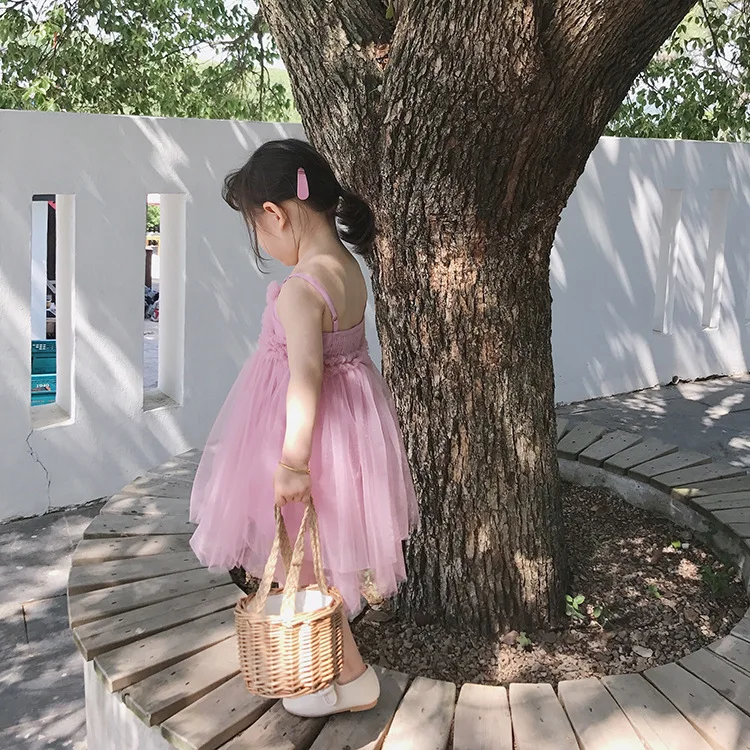 Летнее модное однотонное модное Сетчатое платье принцессы с v-образным вырезом для девочек 1-7 лет; Детские платья без рукавов с открытой спиной для дня рождения
