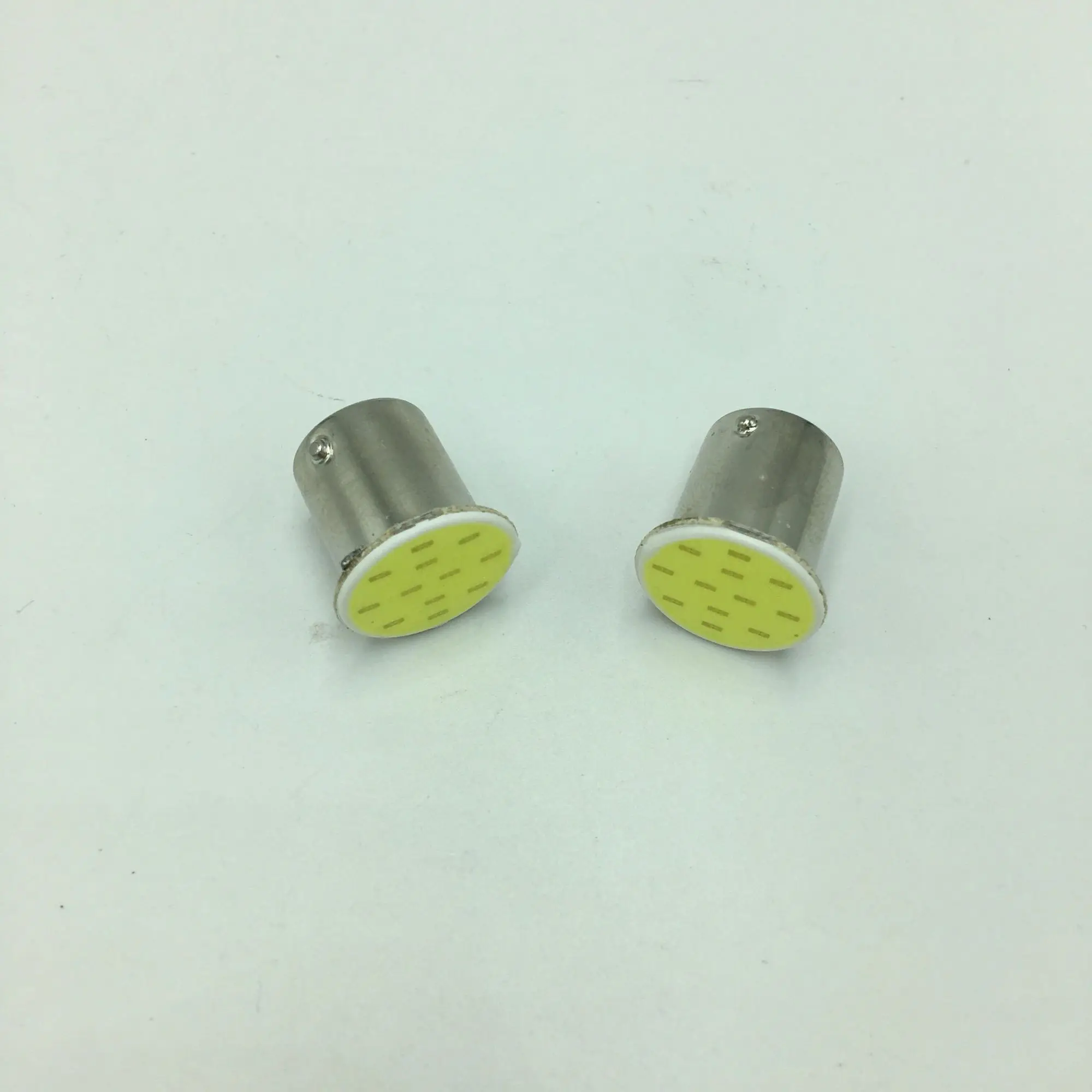 

2pcs 24V G18 new white LED steering light bulb cob high brake lamp wide lamp lighting appliance 1156 bulb