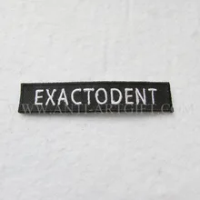 Вышитая аппликация на заказ черного цвета дизайн вашего логотипа буквы патч мерроу железной задней Нет MOQ высокого качества