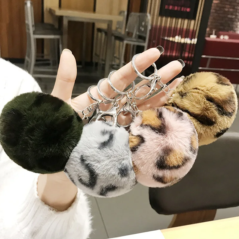 

Leopard Fur Ball Keychain Women Silver Rex Fur Pompom Key Chain porte clef Bag Key ring llaveros mujer sleutelhanger Chaveiro