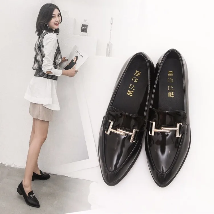 

2018 new black college wind girl casual single shoes wild pointed thick with fashion women's shoes tide