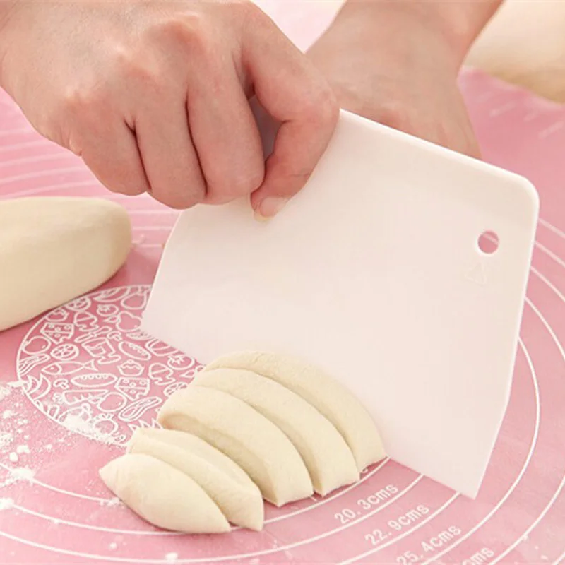 

Plastic Pastry Dough Cutter For Fondant Cake Decorating Tools Spatula Baking Scraper
