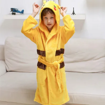 Детский банный халат для девочек с покемоном, Детские динозавр PIKACHU фланелевая одежда для плавания для мальчиков, купальные халаты пляжные Полотенца ночное белье для малышей Толстовка с капюшоном банный Халат - Цвет: Pikachu