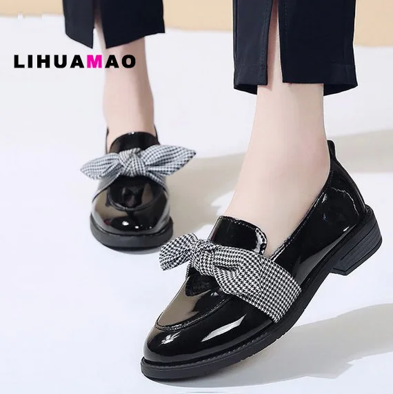 

LIHUAMAO black loafers for women flat shoes plaid Butterfly-knot pointed toe slip on office career party outdoor casual shoes