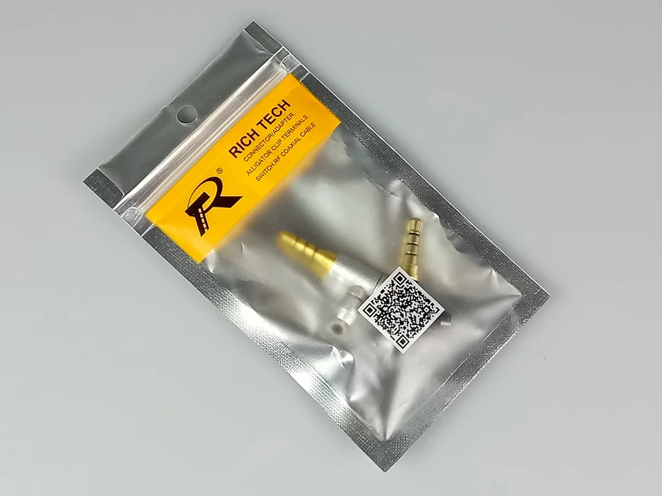 4 Poles Stereo 3.5mm Connector (4)