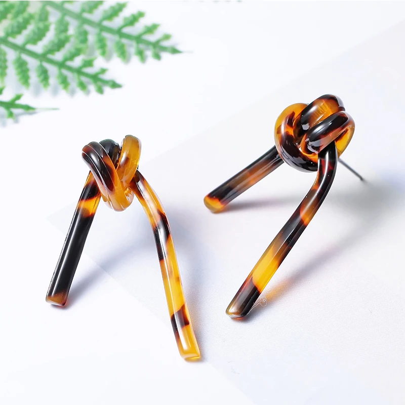 

New Design Acrylic Geometric Long Strip Twisted Irregular Earrings Tortoiseshell Leopard Drop Earrings for Women Fashion Jewelry