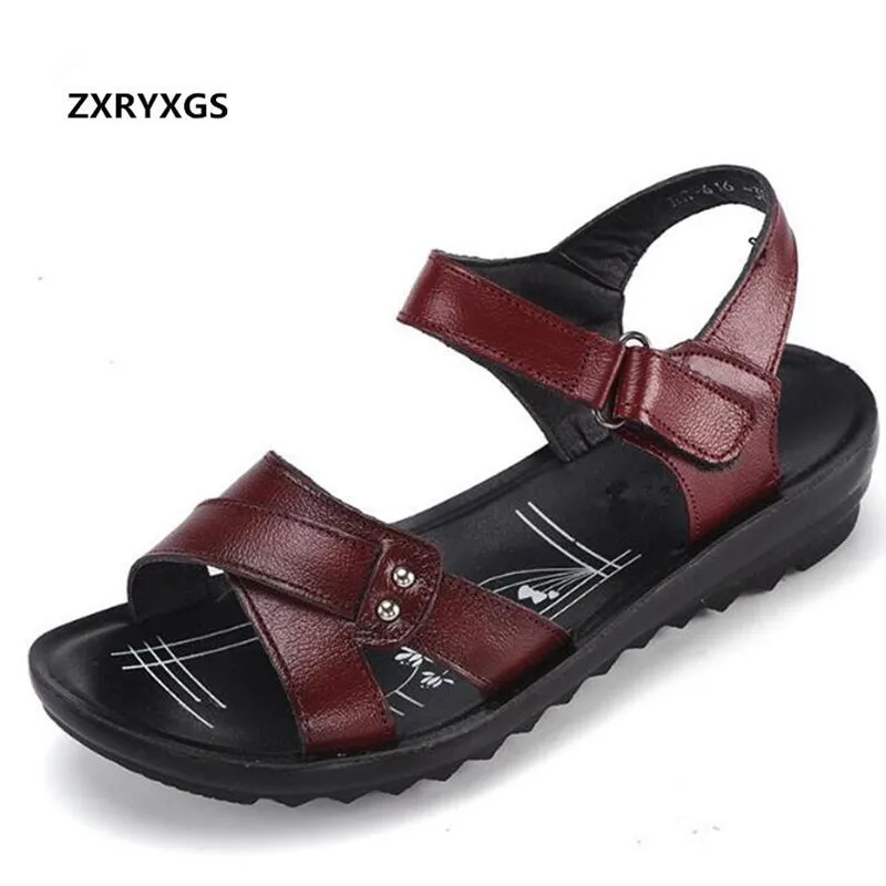 

Light Comfortable Summer Women Sandals Flat Shoes 2019 New Soft Fashion Sandals Genuine Leather Shoes Casual Mom Summer Sandals