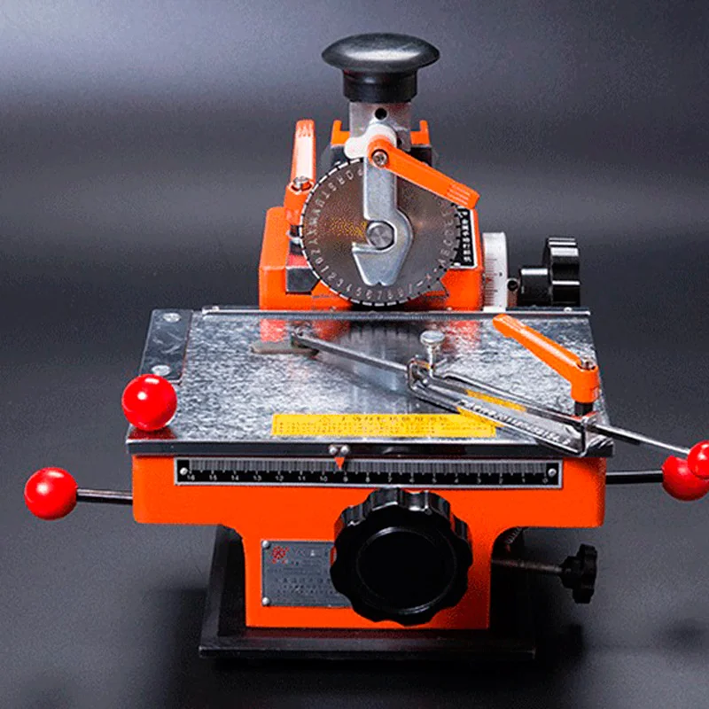 Máquinas automáticas de gravação de placas de metal, nome, máquina