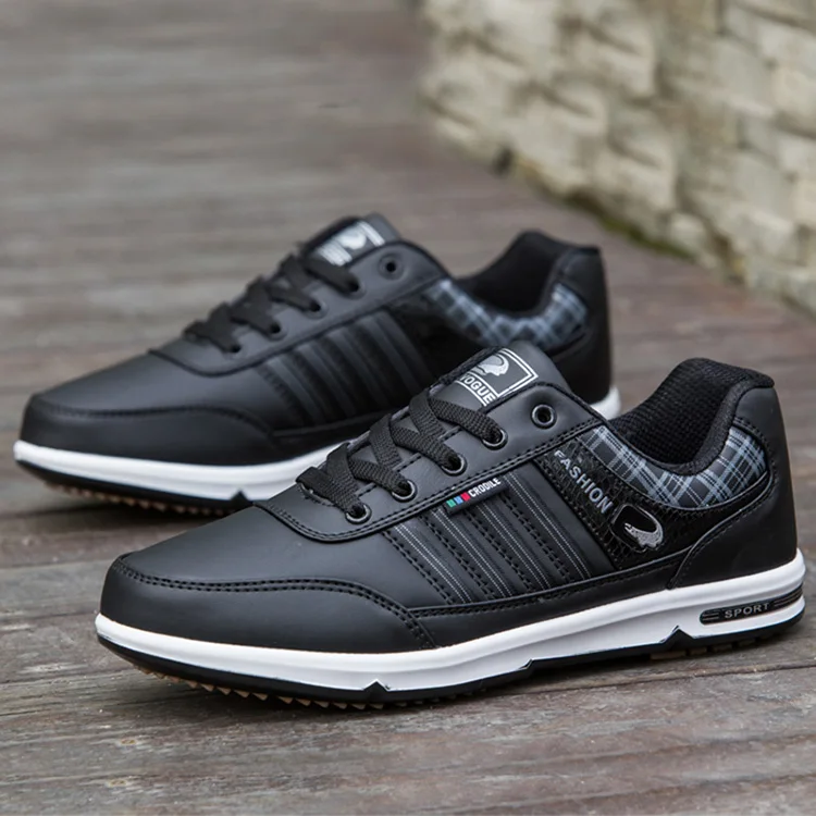 

2018 New Running Shoes for Men Leather Lace Up Male Sport Soft Barefoot Shoes Summer Spring Man Footwear Jogging Plus Size