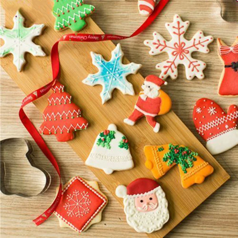 

Xmas Snowflake Biscuit Embossing Cutter Pastry Cookie Cutter Stainless Steel Cake Cookie Mold Kitchen Baking Tool