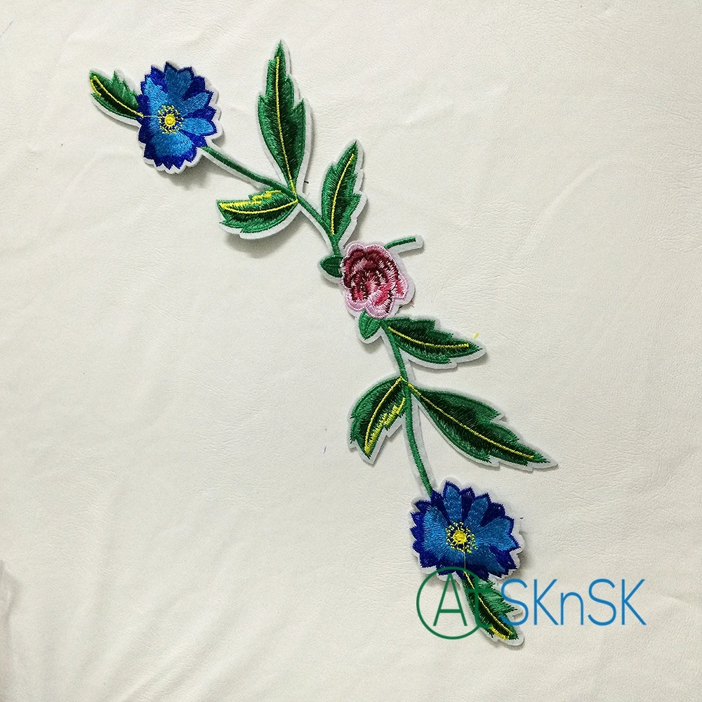 

50pcs/lot Nice Blue Flower patch Embroidered Iron On Patches for Clothing Sticker Garment Appliques DIY Accessory DHL Shipping
