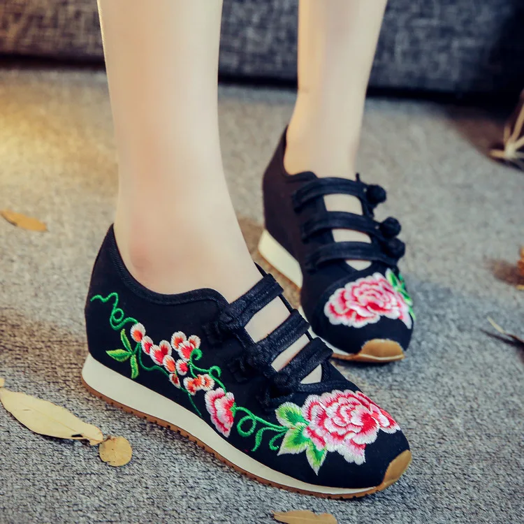 Тканевая обувь; сезон весна-лето; повседневная обувь mary jane на плоской подошве с вышивкой в китайском стиле; женская танцевальная обувь; большой размер 41 - Цвет: Черный