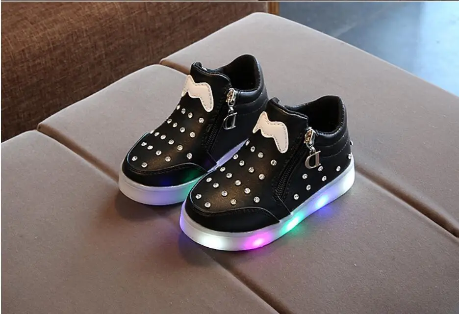 Европейский мультфильм блеск обуви молния led подсветкой детей Обувь красочные освещенные обувь для детей унисекс Детские Обувь для