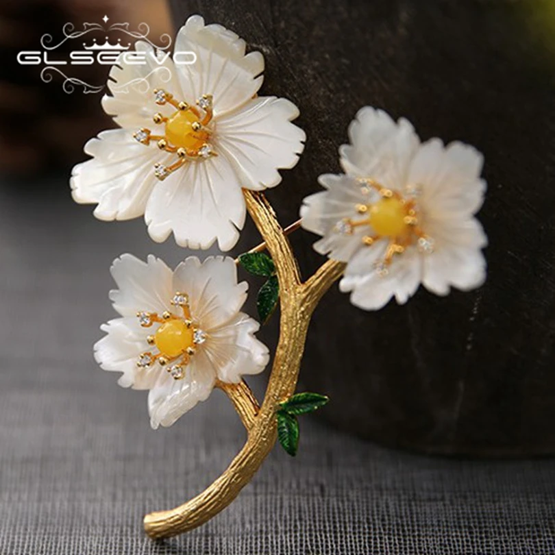 

GLSEEVO Natural Beeswax Queen Shell Flower Brooch Pins And Brooches For Women Gifts Dual Use Designer Fine Jewelry Luxury GO0232