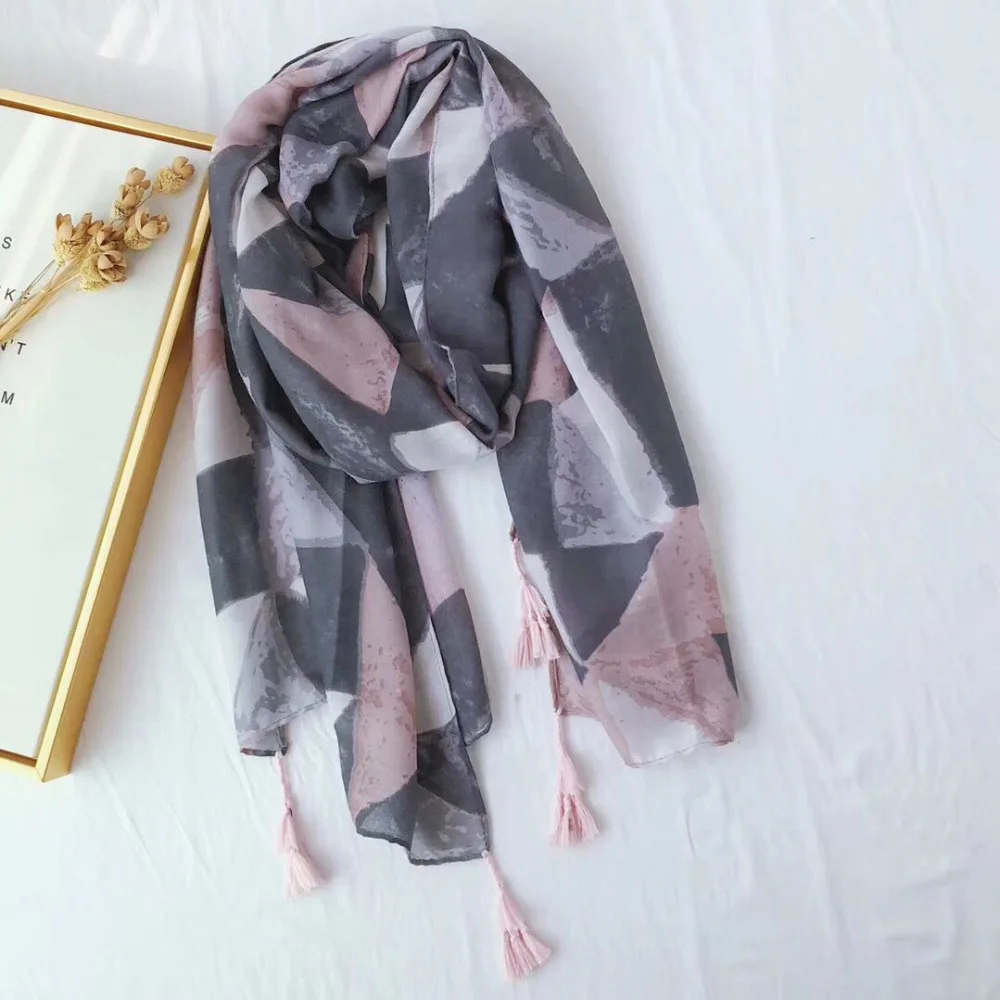 

Womens 2019 spring fashion,printed hijab viscose,shawls and wraps,Muslim hijab,geometric scarf,korean beach scarf,beach towel