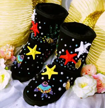 

2019 autumn and winter new Japanese sweet hand-studded sequins in the tube crystal gem peach heart female flat snow boots