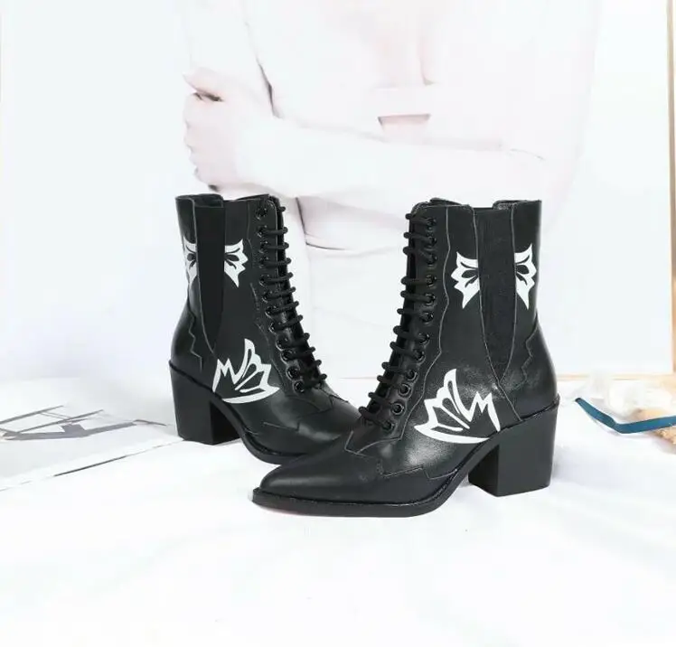 

Genuine Leather Black White Winter Women Boots Pointed Toe Lace-up Suqare Heels Ridding Boots Sexy British Ladies Cowboy Boots