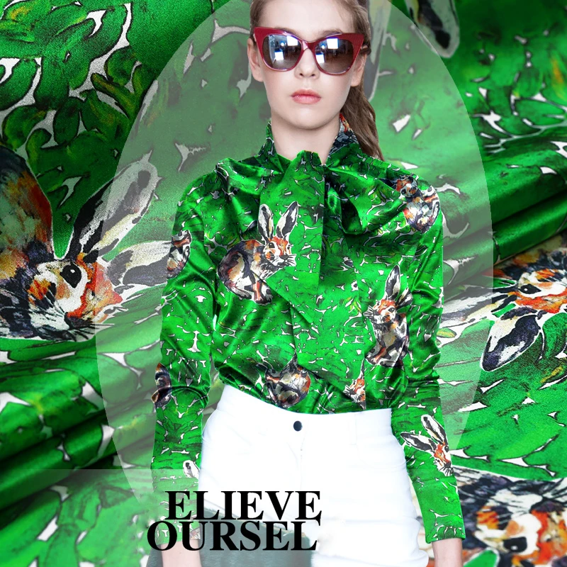 

High quality high-end satin satin, dazzling green, unique inkjet silk, silk elastic satin fabric, plant green animal figure, lig