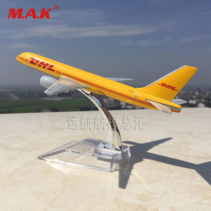 1/400 масштаба Литой модели самолетов игрушки желтый DHL экспресс-доставки самолета Боинг 757-200 B757 w/демонстрация базы моэл