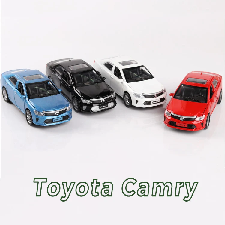 

New 1:32 Scale TOYOTA CAMRY Metal Alloy Diecast Car Model Miniature Model With Pull Back Sound Light Model For Children Car Toys