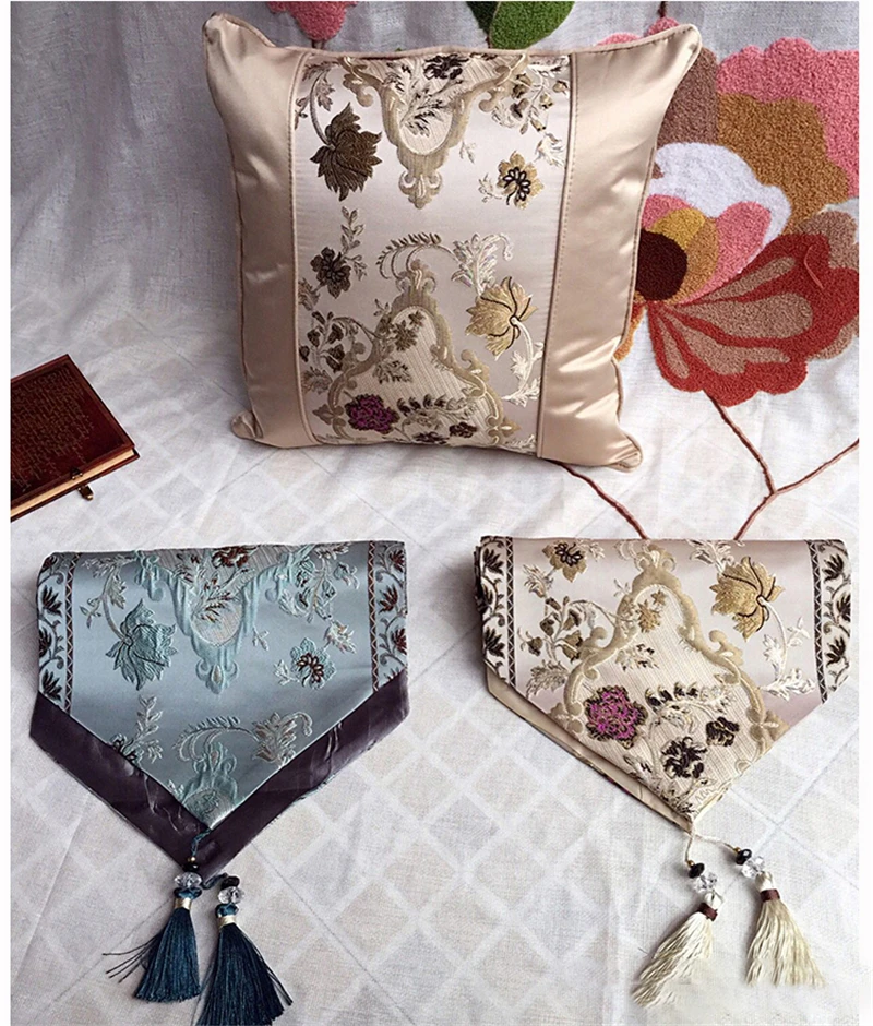 European Luxury Jacquard Coffee Table Runners Modern Pastoral Embroidered Table Runner High-Grade Thick Cabinet Cover Home Decor