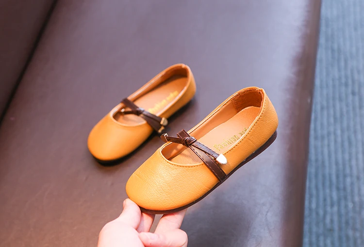 SLYXSH/черные туфли из искусственной кожи для маленьких девочек; белые детские мокасины; Розовая обувь для девочек; цвет желтый; обувь принцессы для девочек