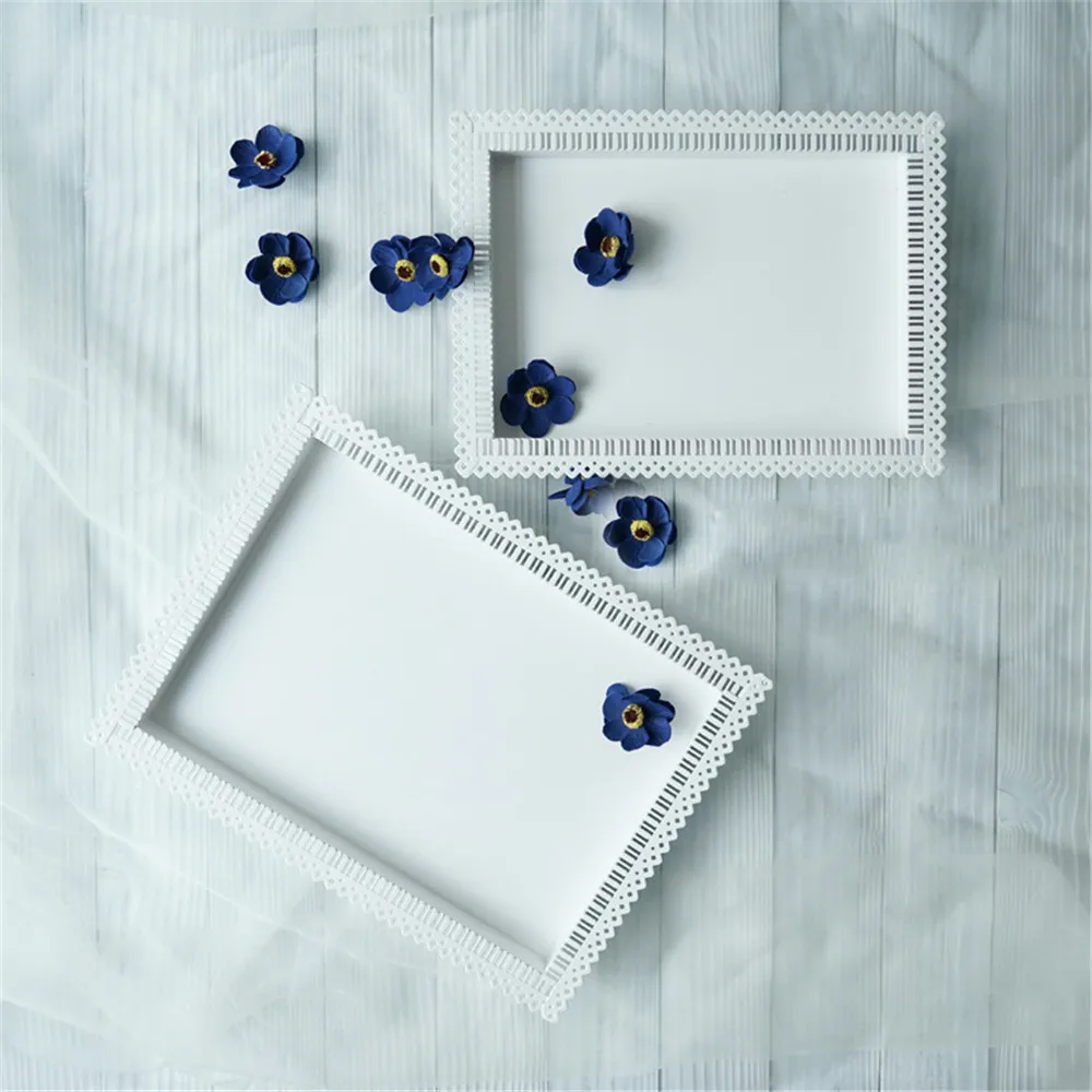 

Nordic Lace Hollow Metal Storage Tray Minimalist Chic Ins Fruit Cake Dessert Plate White Jewelry Display Tray Home Desk Decor