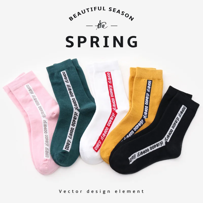 الصيف إلكتروني منقوشة الفن الجوارب النساء لوح التزلج المتناثرة قصيرة الجوارب الأزياء لينة تنفس جوارب قطنية منخفضة الكاحل مضحك سوكس