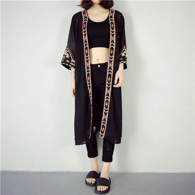 Летние солнцезащитные блузки-кимоно, модные женские черные и белые геометрические вышивка, этническая рубашка, кардиган