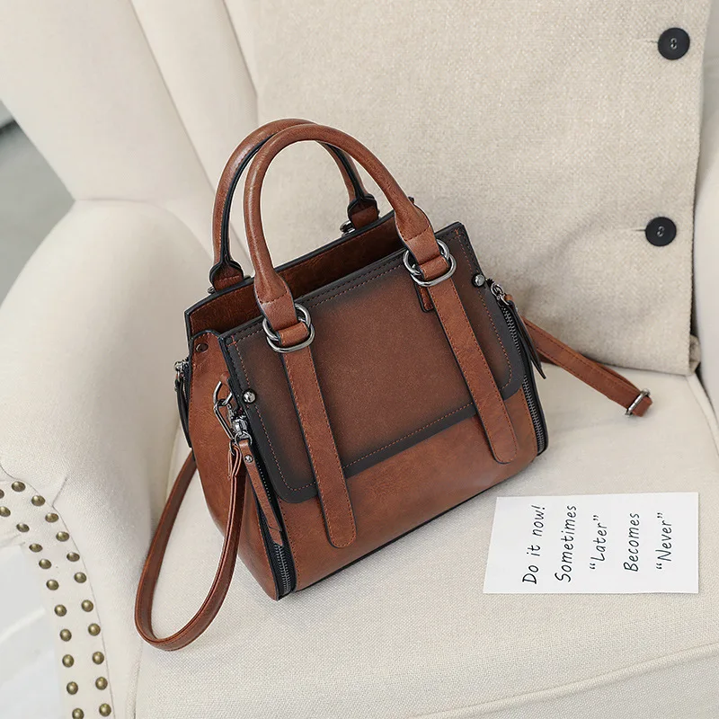

2019 Fashionable Grinded Handbag with Tidal Water Barrel and Korean Edition Single Shoulde Slant Bag tote bags for women