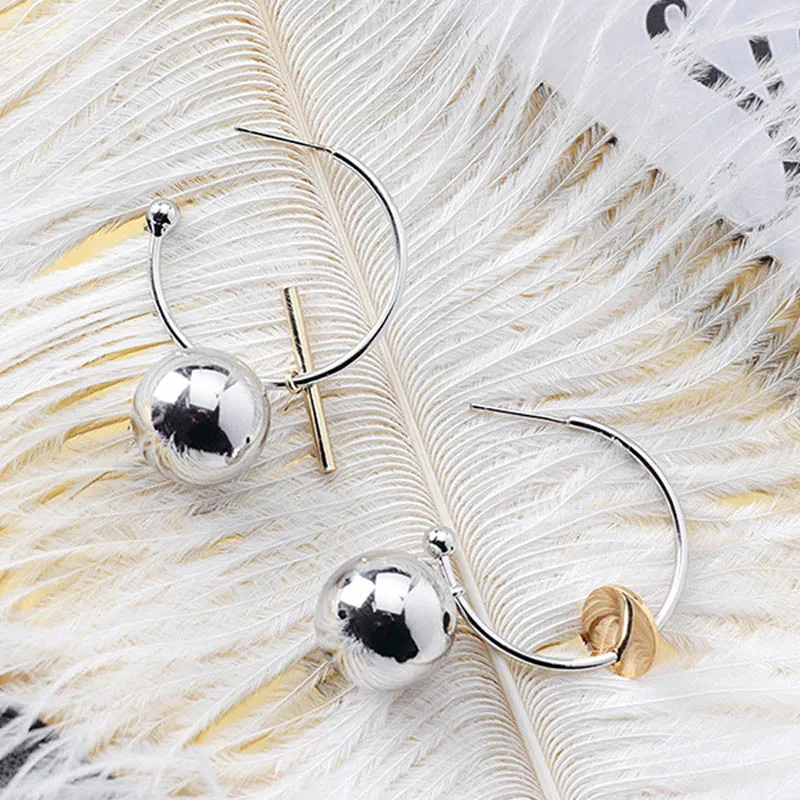 

2018 Korean Simple Geometric Big Circle Hoop Earrings Asymmetric Metal Ball Bar Earring for Women Fashion Party Wedding Jewelry
