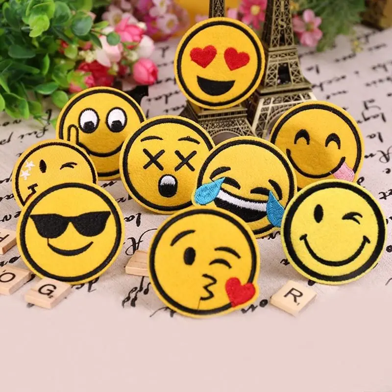 New 2017 8pcs Funny Smiley Smile Face DIY Applique Embroidered Sew Iron on Patch Clothing Patches Cute New 2017 8pcs Funny Smiley Smile Face DIY Applique Embroidered Sew Iron on Patch Clothing Patches Cute