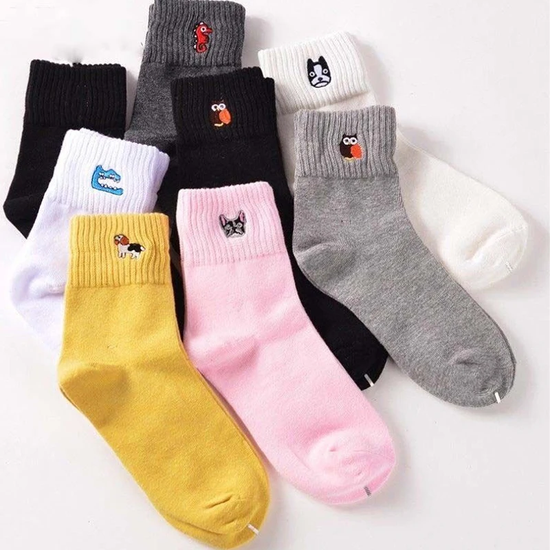 

1 Pair Women Fashion Embroidery Dog Patterns Cotton Winter Socks Cute Cartoon Pug Bulldog Sock Female Animal Short Socks