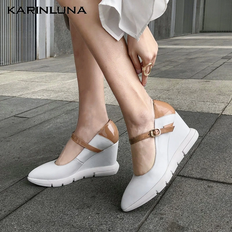 Karinluna/Лидер продаж 2019 г. Оптовая продажа Черные и белые туфли с пряжкой на ремешке
