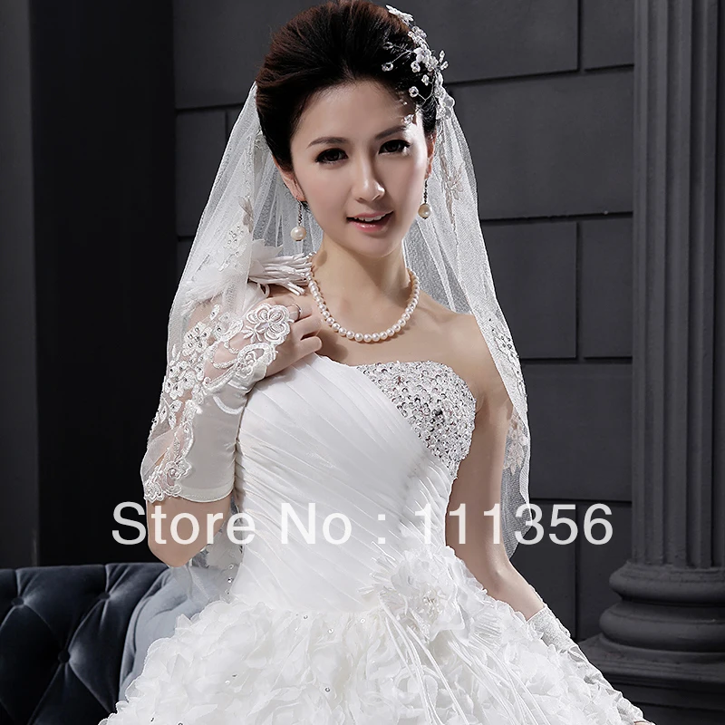 

2 Layer Elbow Length Wedding VeilsLace Beaded Applique Veil With Comb