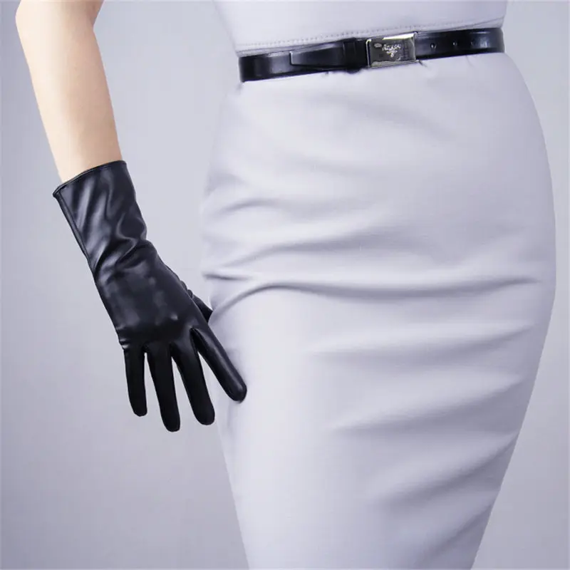 Женские перчатки средней и длинной длины 28 см из яркой лакированной кожи PU перчатки женские кожаные перчатки для танцев P28-09 - Цвет: PU black