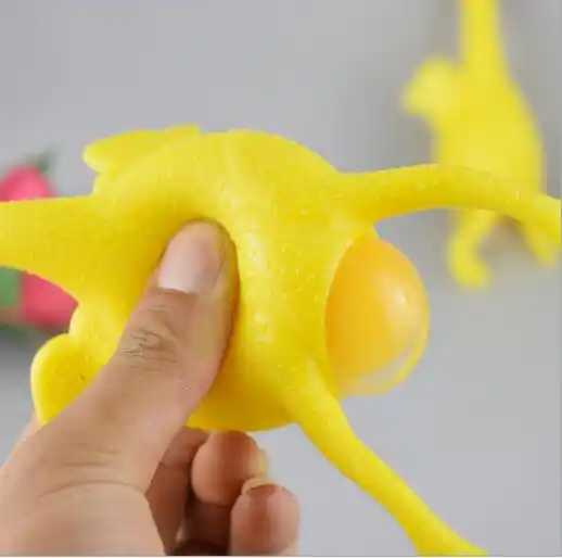 Brinquedo engraçado Borracha Galo Bola Anti stress Da Água Esmagar Produtos de Frango com Imprensa ovo de Galinha Tem Ovo Novidade Kids Brinquedos