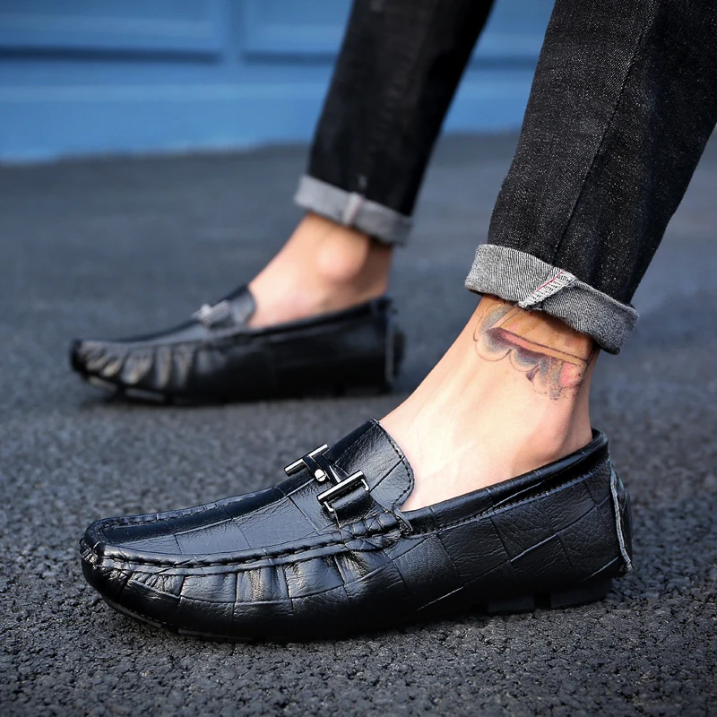 Мужская обувь из натуральной кожи; Роскошные Брендовые повседневные Лоферы без шнуровки; мужские мокасины в итальянском стиле; цвет черный, синий; Мужская обувь для вождения; JKPUDUN