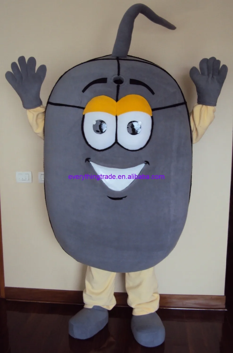 hot sale 2017 cartoon character adult cute computer wireless mouse mascot costume fancy dress halloween party costume in mascot from novelty special use