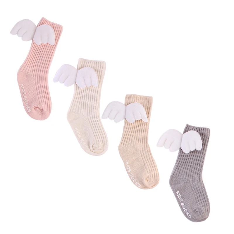 Осенне-зимние мягкие хлопковые носки для маленьких девочек детские Нескользящие носки для малышей длинные гольфы принцессы с крыльями ангела для новорожденных