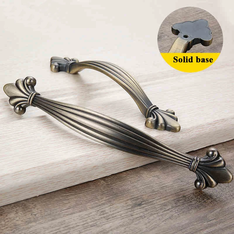 Metal Drawer Pulls Antique Door Handles and Knobs Vintage Kitchen Cabinet Handles Furniture Handles Bronze Metal Drawer Pulls Antique Door Handles and Knobs Vintage Kitchen Cabinet Handles Furniture Handles Bronze