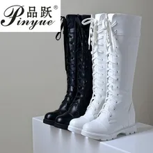 Женские сапоги до колена на толстой платформе; модные зимние сапоги для боя на шнуровке; цвет белый, черный; размеры 34-43