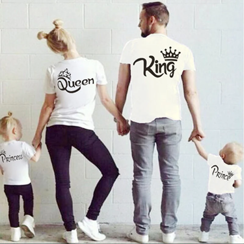 Новые футболки для всей семьи Семейные комплекты; отец одежда для мамы, доч...